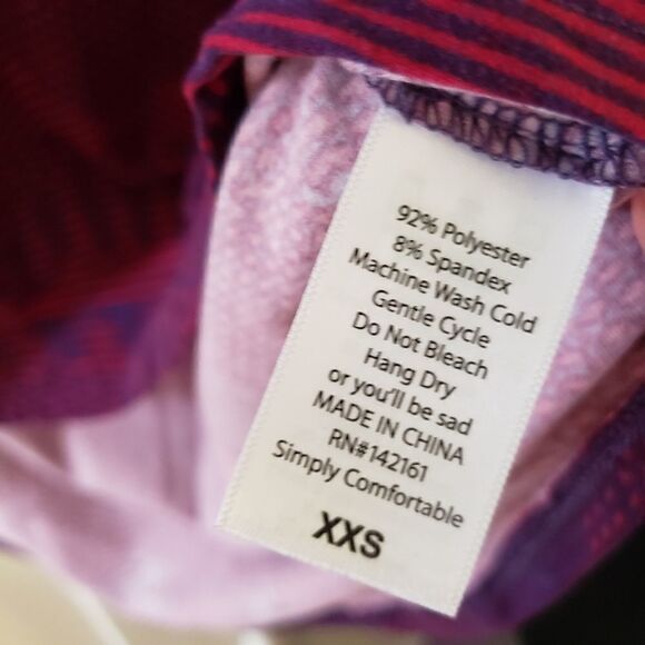 LuLaRoe Simply Comfortable Hi Low Patterned Top - Picture 5 of 7